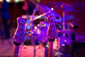 Instruments On Stage Instrumente Auf Buehne Bass Drums Atmosphäre 1150px 0019