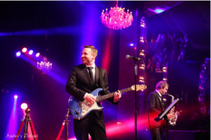 Partyband spielt livemusik für eine feier in Köln