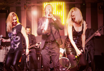 Partyband Amber's Delight aus Köln Düsseldorf, unsere Live Band spielt die größten Hits der letzten Jahrzehnte