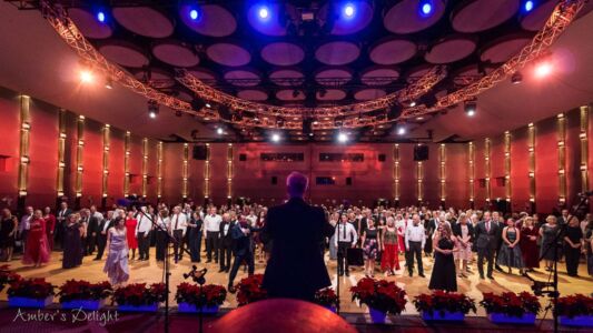 Tanzmusik für alle Gala Ball Gaeste, Gemeinschaftstanz Neuss