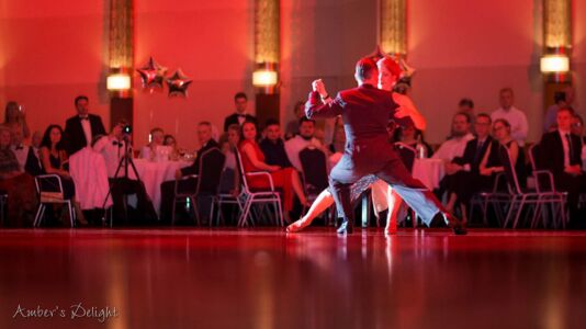 Tanzmusik Showeinlage Tango Standardtanz